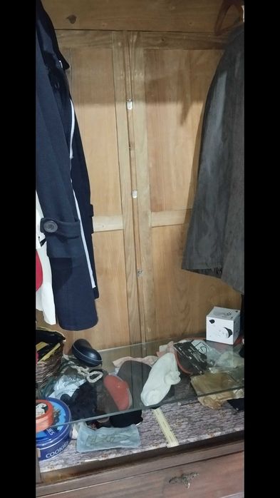 Roupeiro, original dos anos 30.