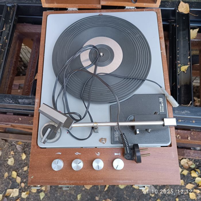 Gramofon UNITRA Fonica WG-581f