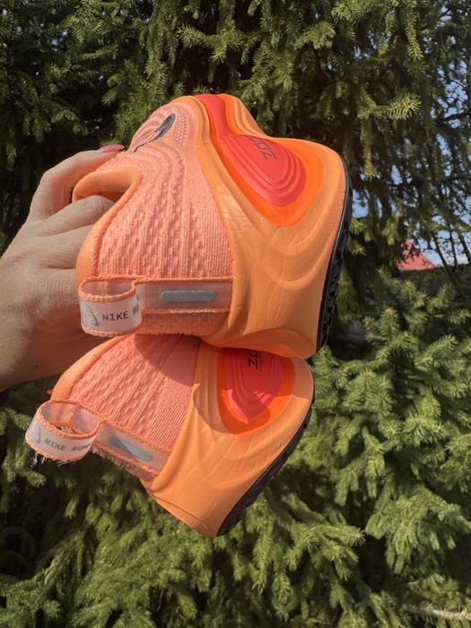 Оригінал! Nike Vomero Plus кросівки 39