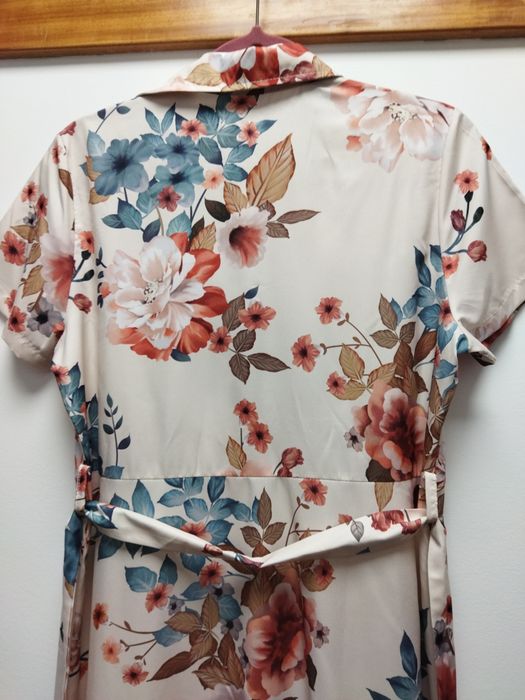 Vestido branco florido