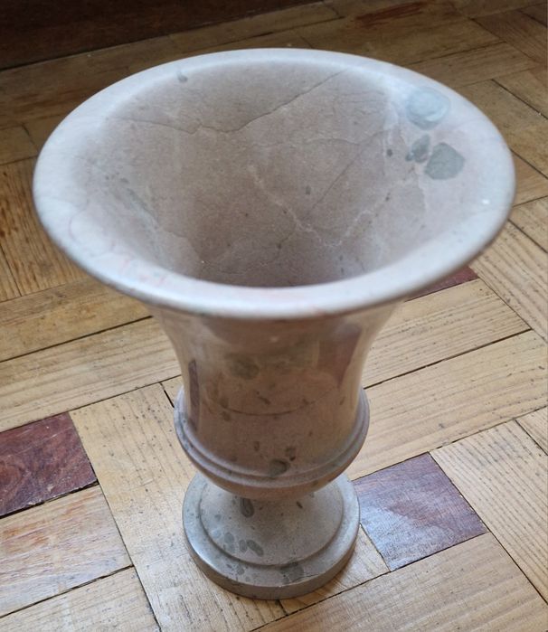 Jarra em mármore  com 20 cm