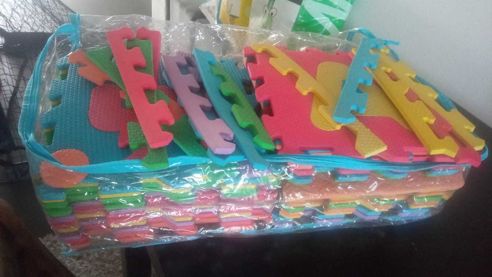 Tapete de chão almofadado tipo puzzle