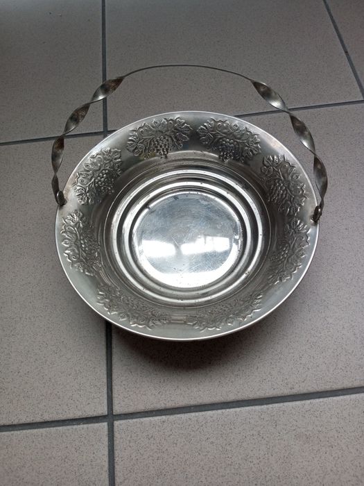 Dekoracyjna taca / patera z uchwytami – znak „HB””