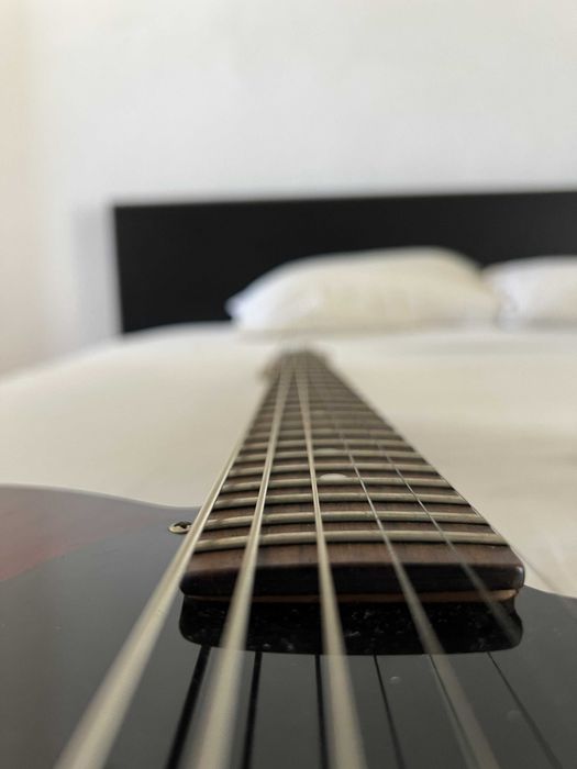 Guitarra Baritona Custom – Tele Style | P90 | Flamed Maple