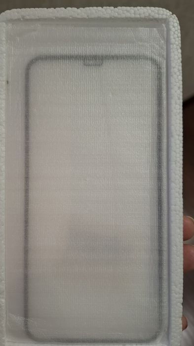 Нове захисне скло для Вашого телефону Samsung A8+ у двох кольорах!