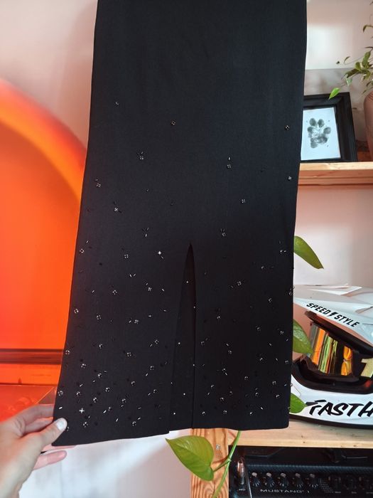 Zara czarna elegancka spódnica midi zdobienia