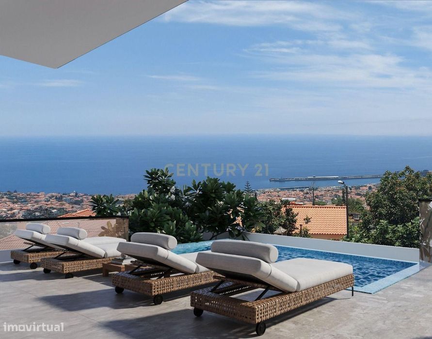 Moradia de Luxo em Construção com Vista Panorâmica - Funchal, Madeira