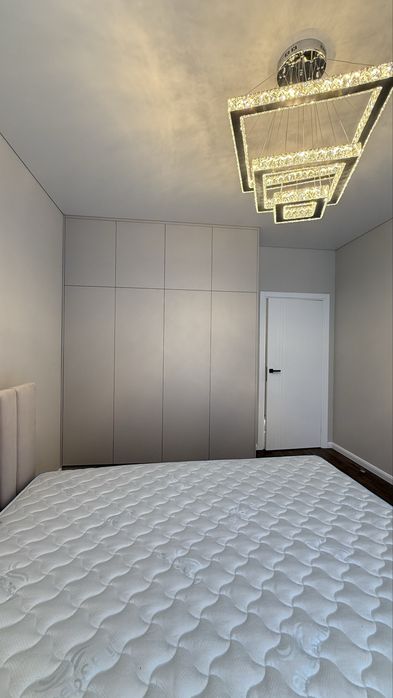 Оренда 2-х кімнатної Crystal.