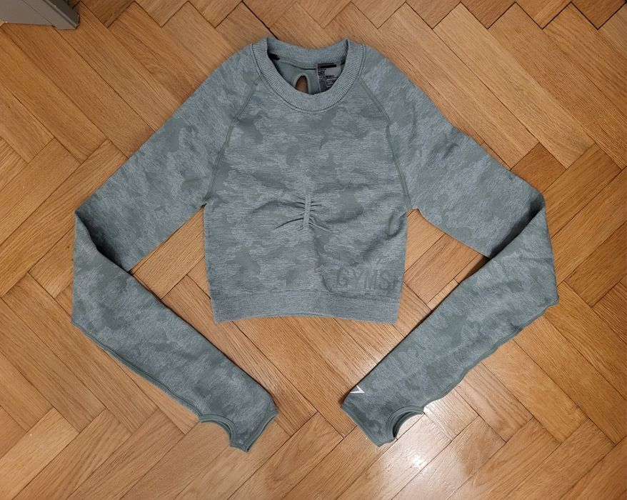 Crop top sportowy Gymshark camo moro adapt