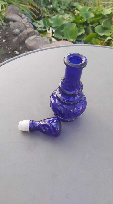 Flakon kobaltowy szklany Yves Rocher, lata 70 Stan dobry !