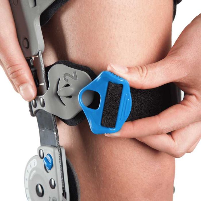 Післяопераційний ортез на колінний суглоб Ossur Rebound Post-Op Knee