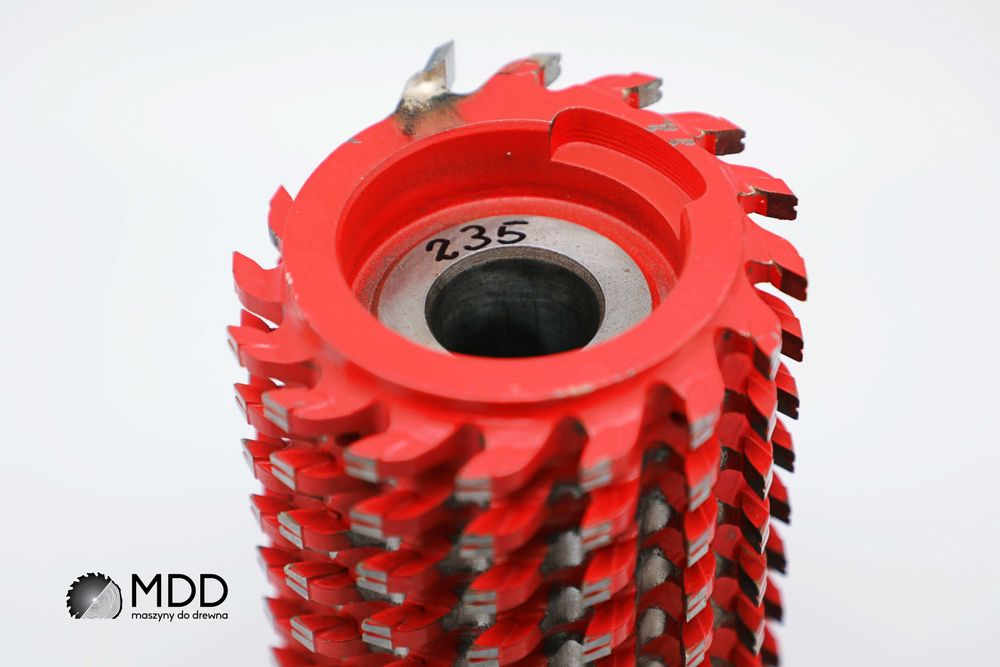 A235. Głowica stalowa 115x180x35 jeżowa