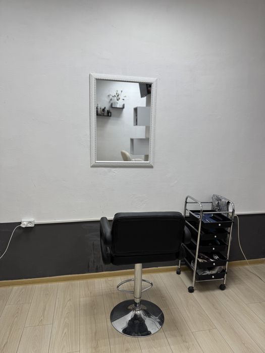 Полтава! Здам в оренду місце в кабінеті!!