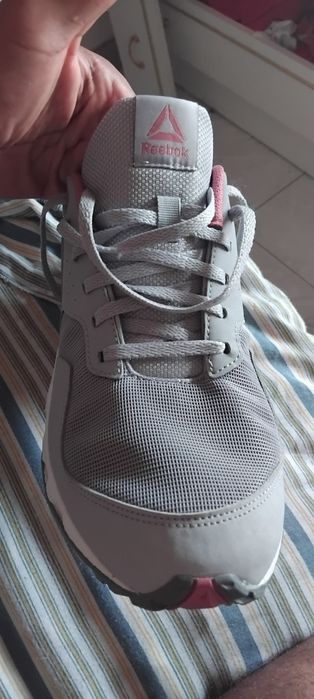 NR.Sapatilhas reebok €