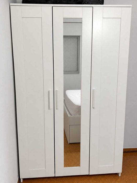 Roupeiro BRIMNES 3 portas