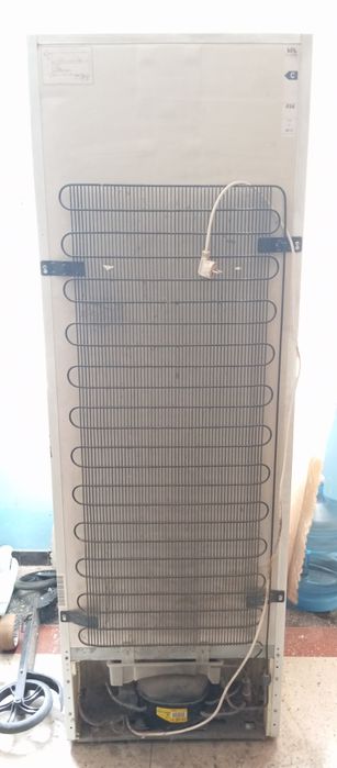 Холодильник, який працює