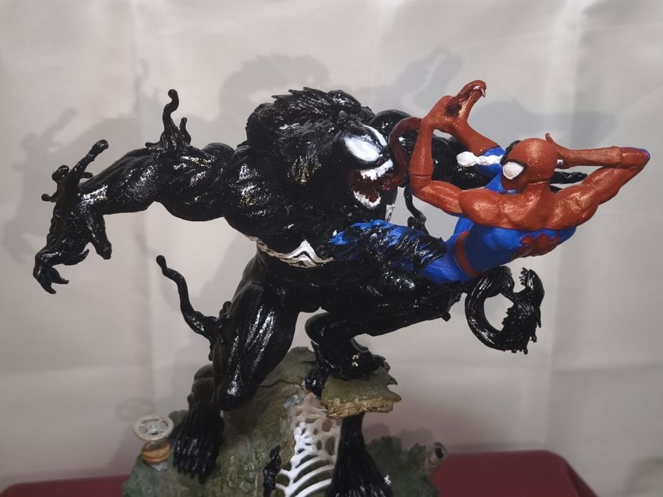 Diorama venon vs Spider-man