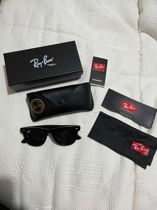 Ray-Ban Wayfarer Sunglasses Black/Green (RB2140)