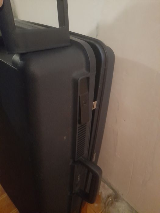 Валізи  на колесах для подорожей