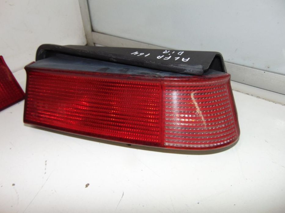 Alfa romeo 164 farolins traseiros/Placa central