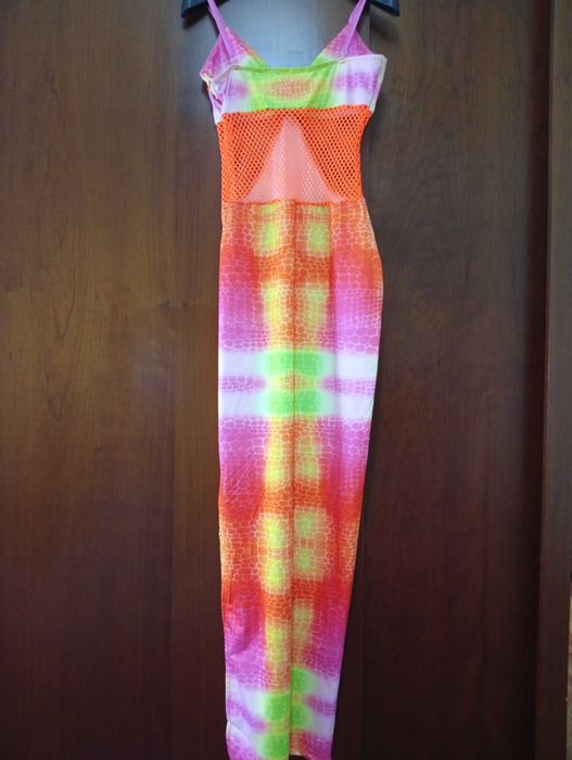 Vários artigos de roupa