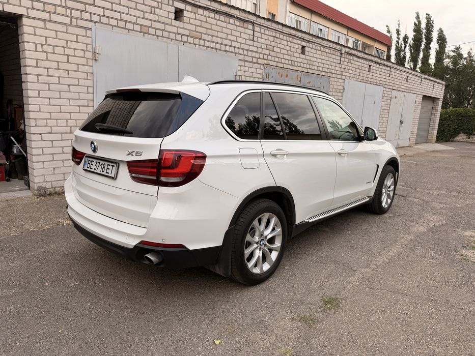 BMW X5 F15 2015 3.0 бензин xDrive