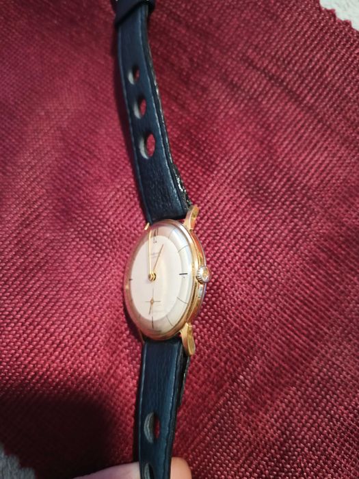 Годинник Юнганс (Junghans)