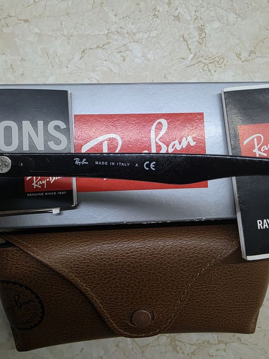 Продам солнцезащитные  очки Ray Ban