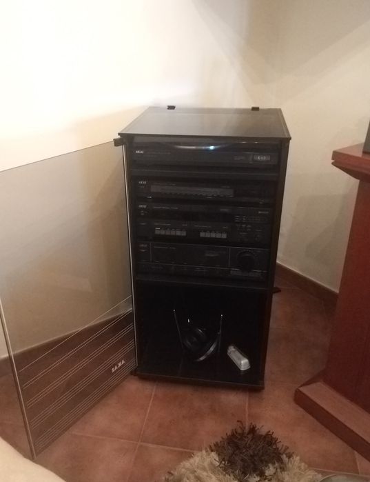 Aparelhagem Akai com movel