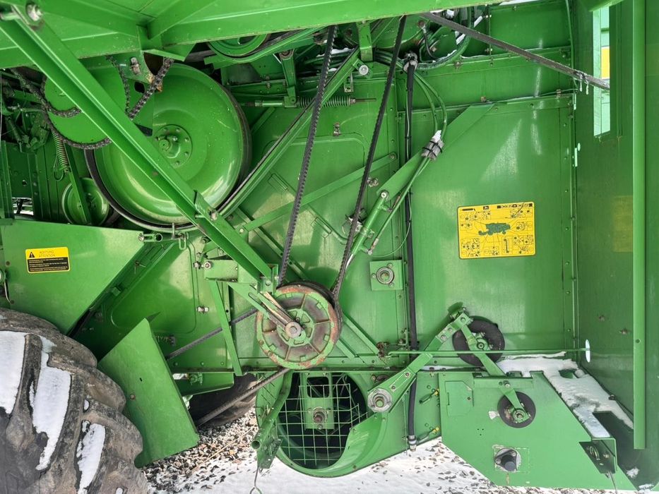 Комбайн свіжопригнаний John Deere 1052