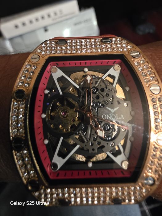 Relógio automático novo