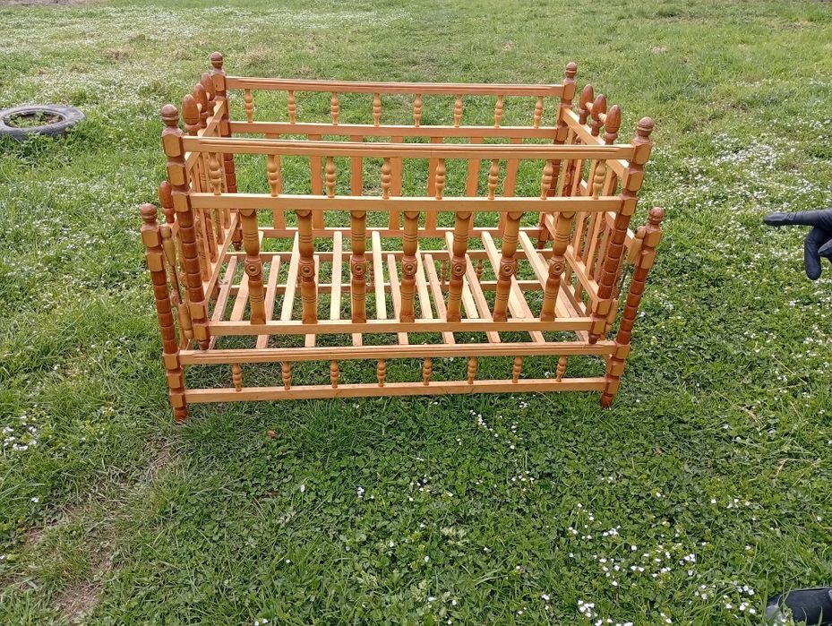 Продам детяче ліжечко-качалку.