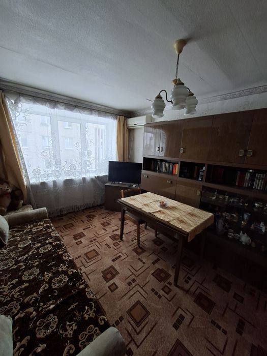 Продам трикімнатну р-н Літака