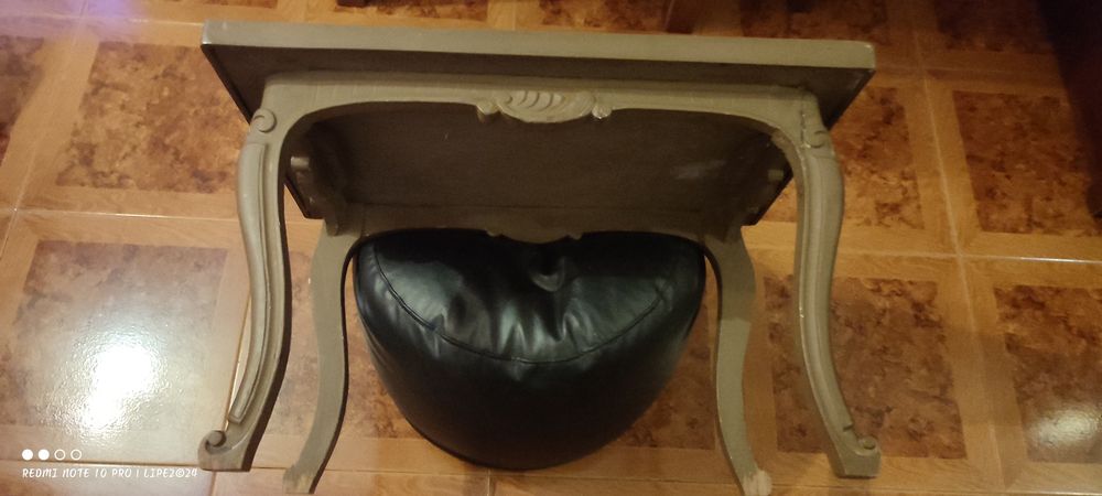Mesa apoio  vintage com azulejos