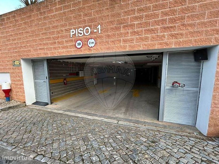 Garagem  para arrendamento