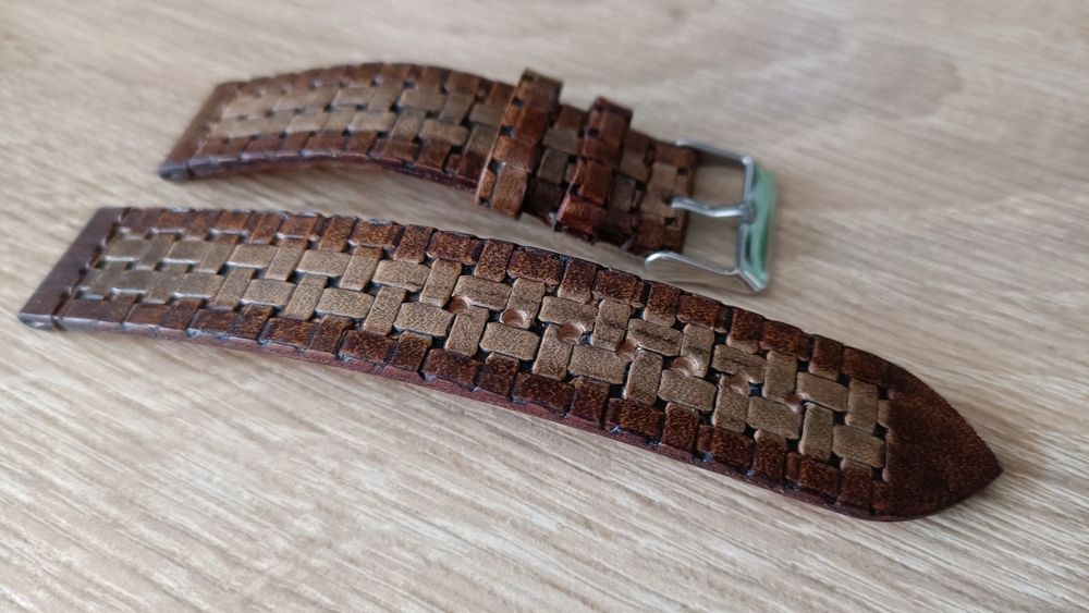 Кожаный ремешок для часов.Ручная работа.