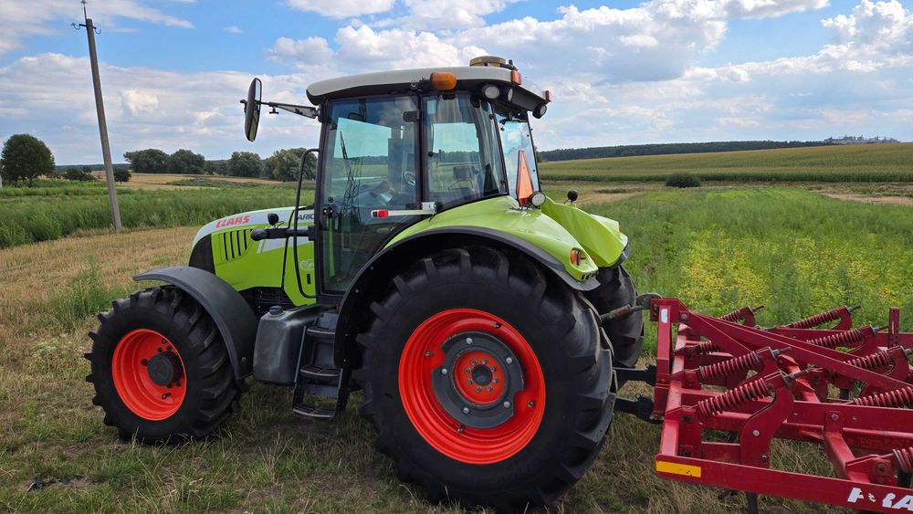 Трактор Claas Arion 620