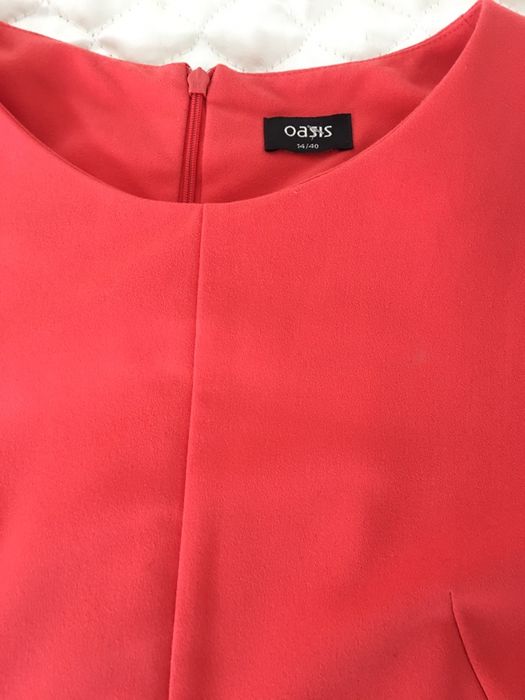 **Oasis**Elegancka , krotka sukienka 38/40