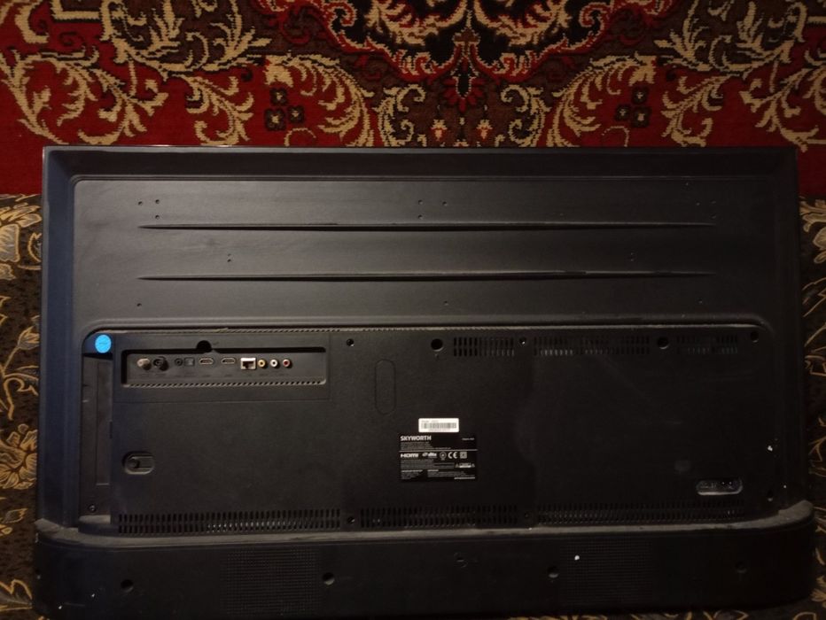 Телевізор смарт skyworth 43''