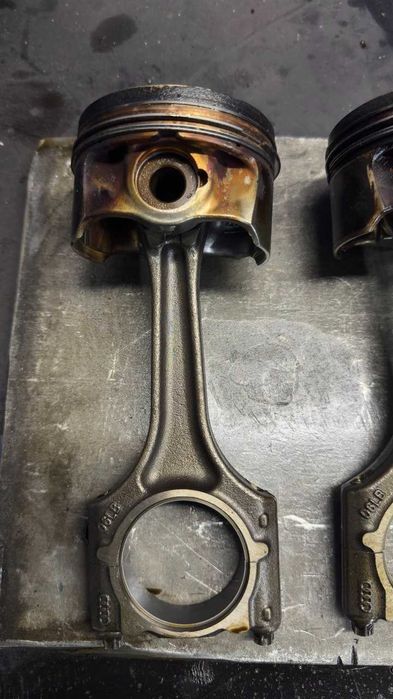 ПОРШНІ + ШАТУНИ VW AUDI 2.0 TFSI CDN 082261R 06LB (4 шт)