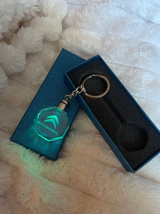 Brelok CITROEN led kolory nowy prezent