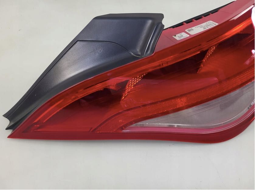lampa prawy tył prawa tylna MERCEDES CLA C117 W117