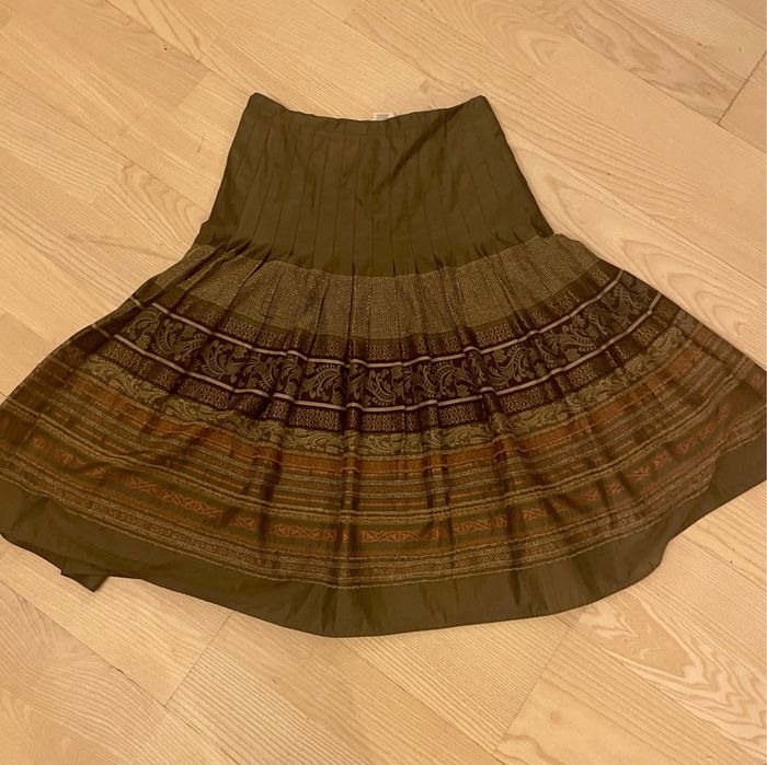 Piekna spodnica H&M - roz 40