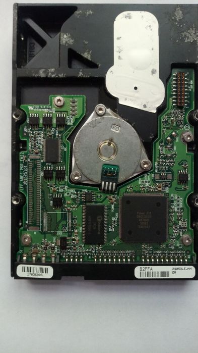 Жёсткий диск Maxtor 40 Гб. не рабочий.