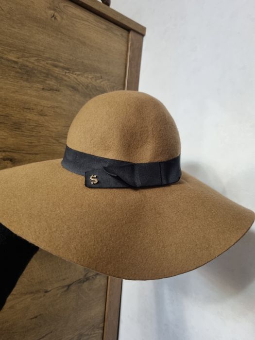 Капелюх шерстяний широкополий