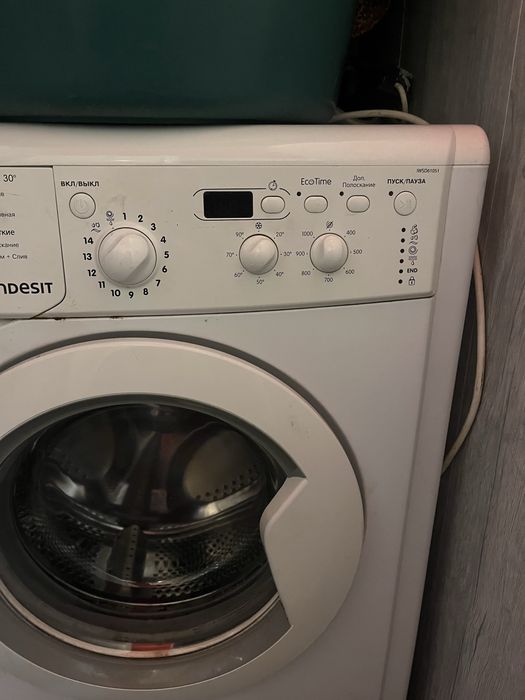 Стіральна машинка Indesit