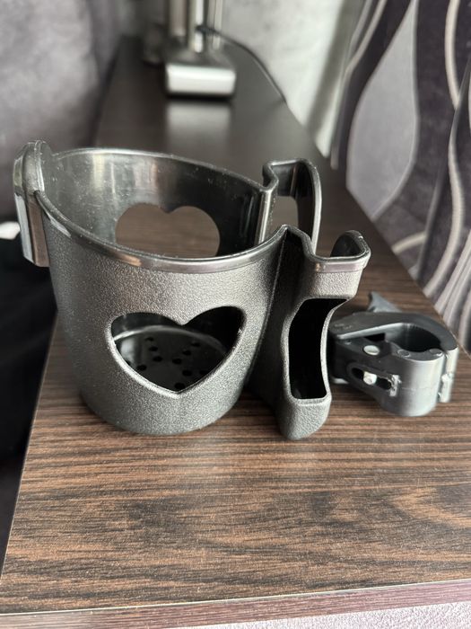 Підстаканник для візочка з відсіком під телефон