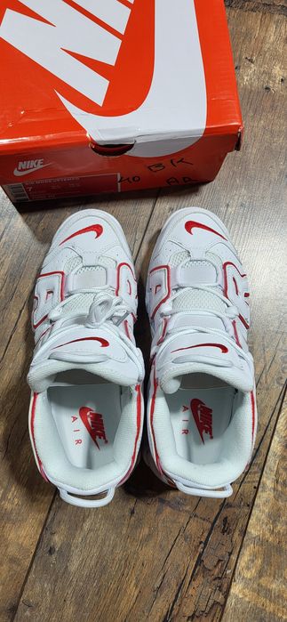 Nike air białe sneakersy wysokie czerwony dodatek 40