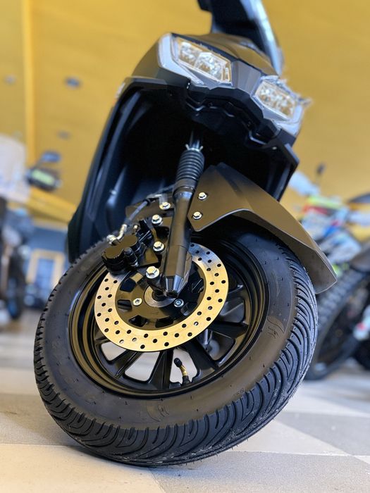 Електроскутер Aerox Pro LFP БЕЗКОШТОВНА доставка