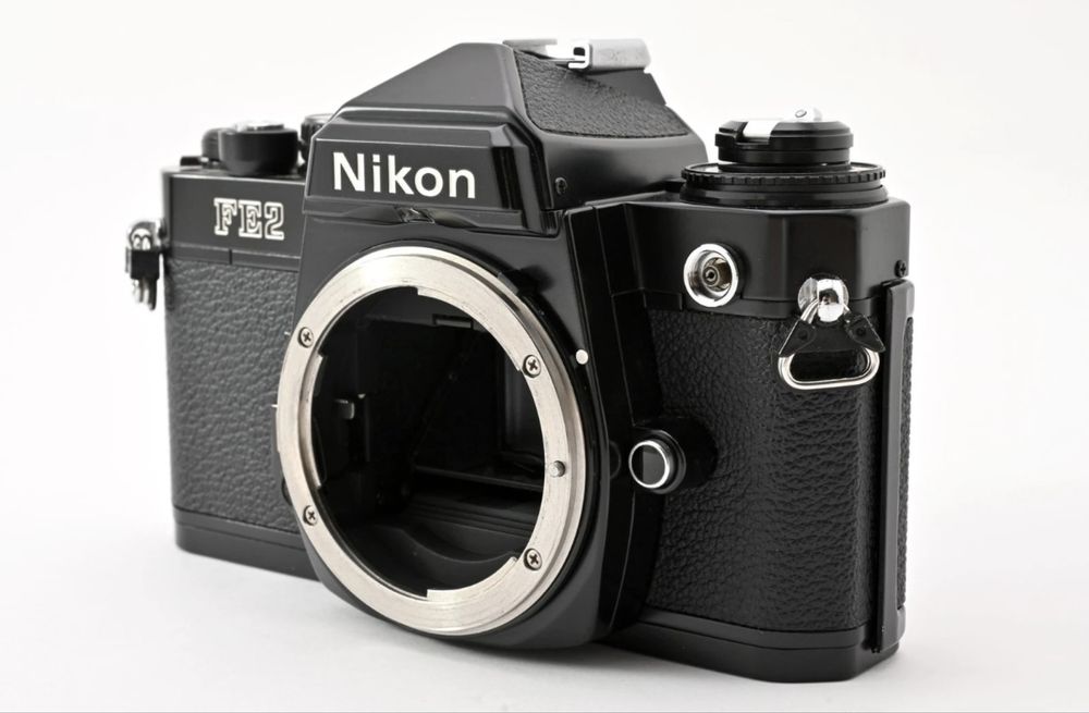 Nikon FE2 - 35mm Film Camera - como NOVA